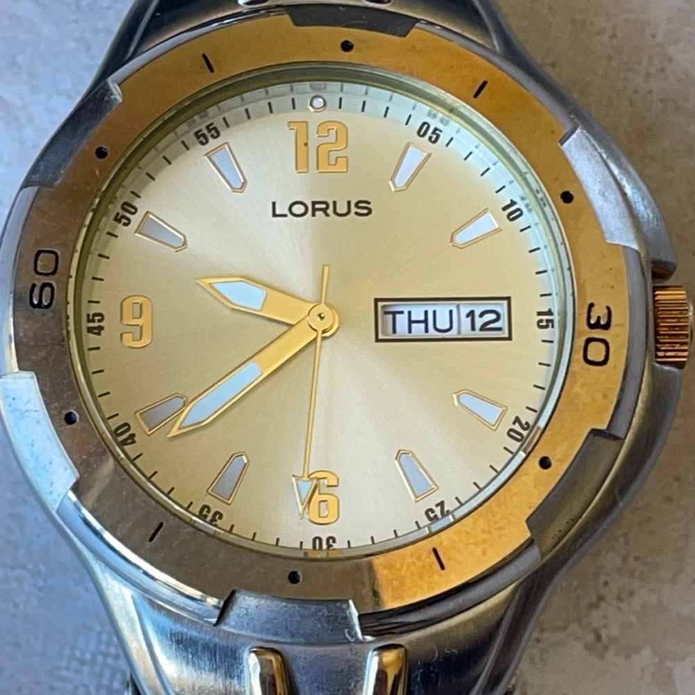 Lorus men battery TT water resistant date&day